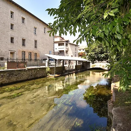 In Lisle-sur-la-sorgue With Wifi L'Isle-sur-la-Sorgue